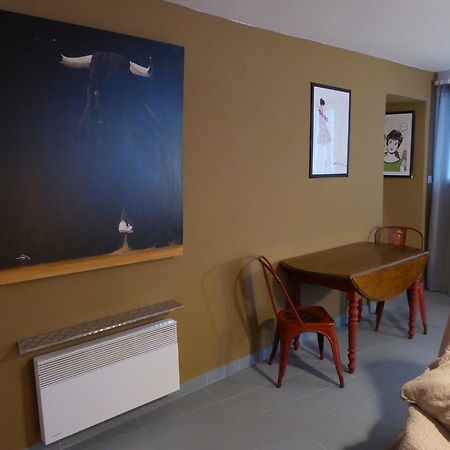 Le Planet 52 Appartement LʼIsle-sur-la-Sorgue Buitenkant foto