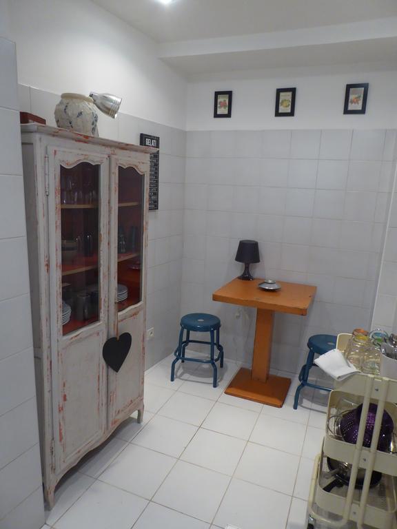 Le Planet 52 Appartement LʼIsle-sur-la-Sorgue Buitenkant foto