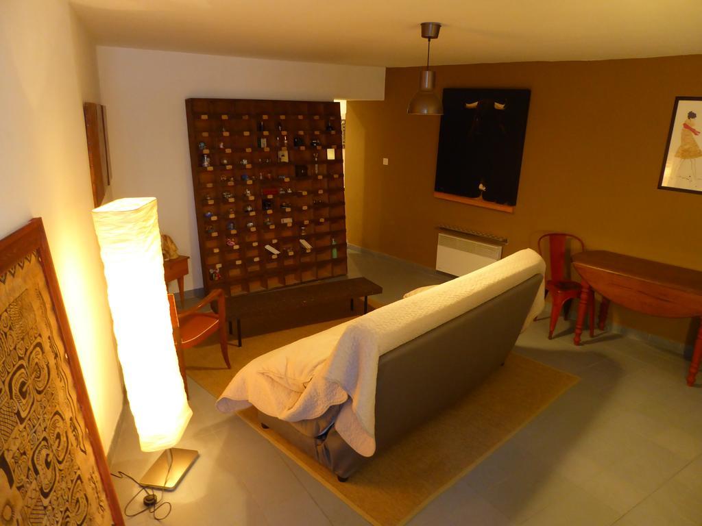 Le Planet 52 Appartement LʼIsle-sur-la-Sorgue Buitenkant foto