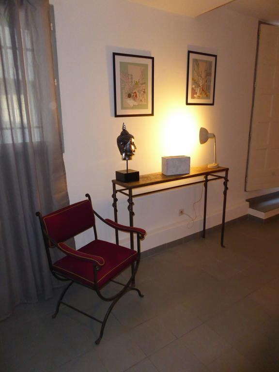 Le Planet 52 Appartement LʼIsle-sur-la-Sorgue Buitenkant foto
