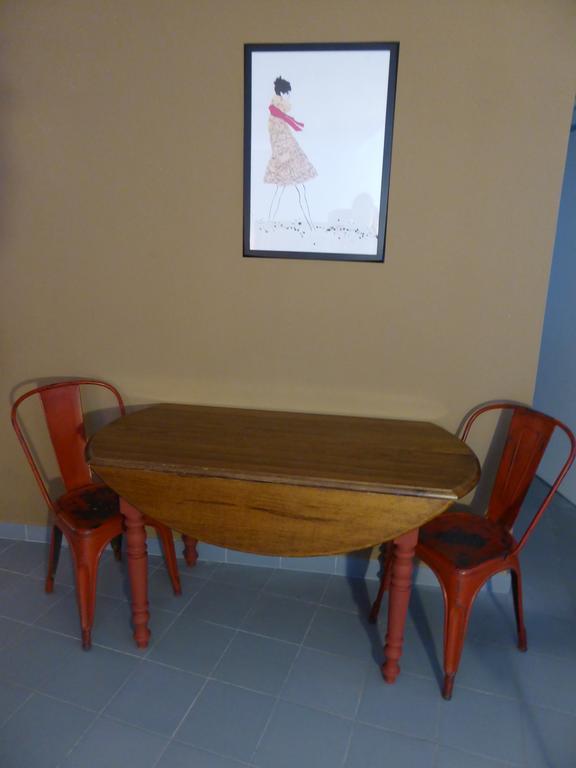 Le Planet 52 Appartement LʼIsle-sur-la-Sorgue Buitenkant foto